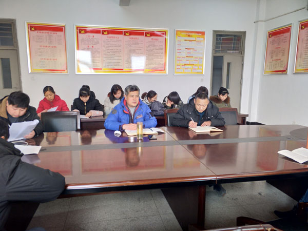 信息系联系领导下基层上党课