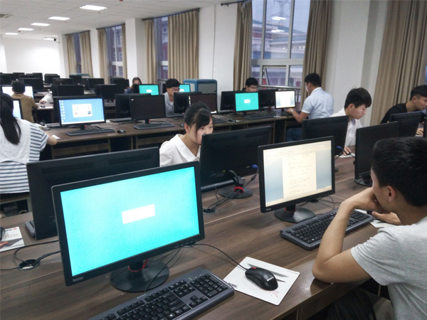 信息系学子踊跃参加“信息检索大赛”