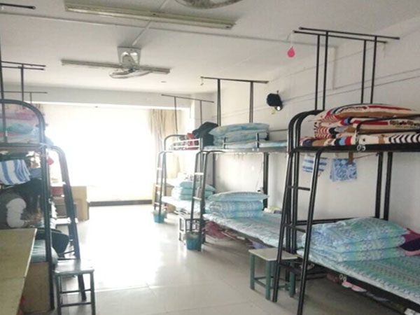 信息工程系开展新生文明宿舍检查工作