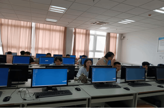 信息工程学院开展2021级社招面授工作